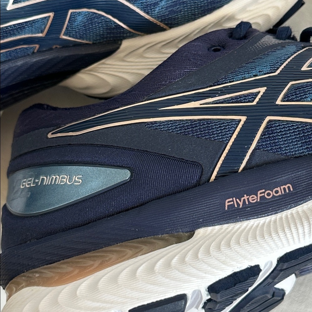 Asics Navy and Gold Wide Gel- Nimbus Athletic Women’s Sneakers Sz 9.5 Wide. - Picture 14 of 16